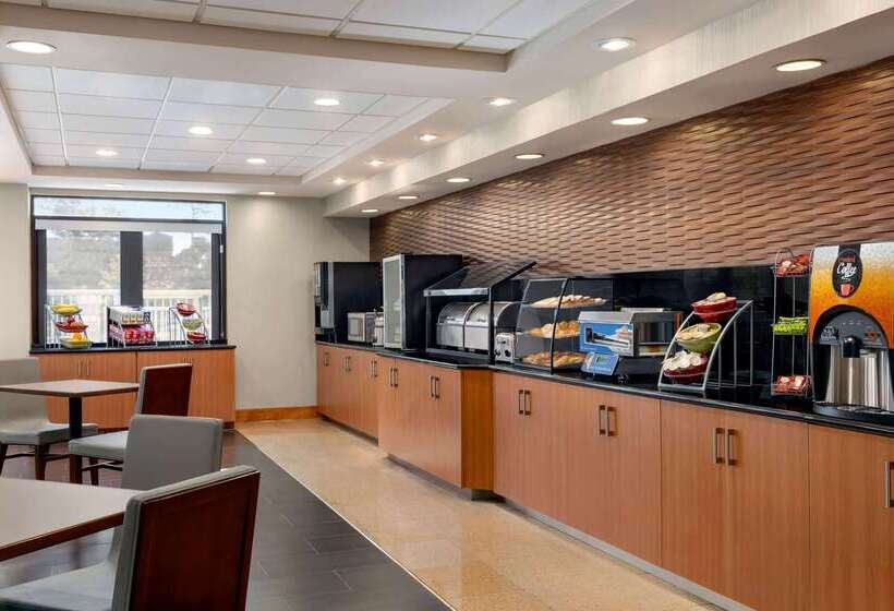 هتل Wingate By Wyndham Wilmington