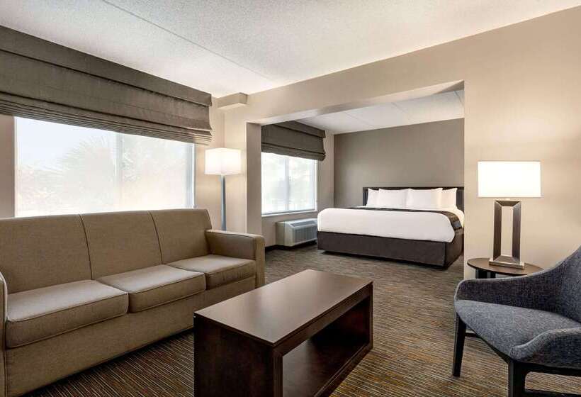 هتل Wingate By Wyndham Wilmington