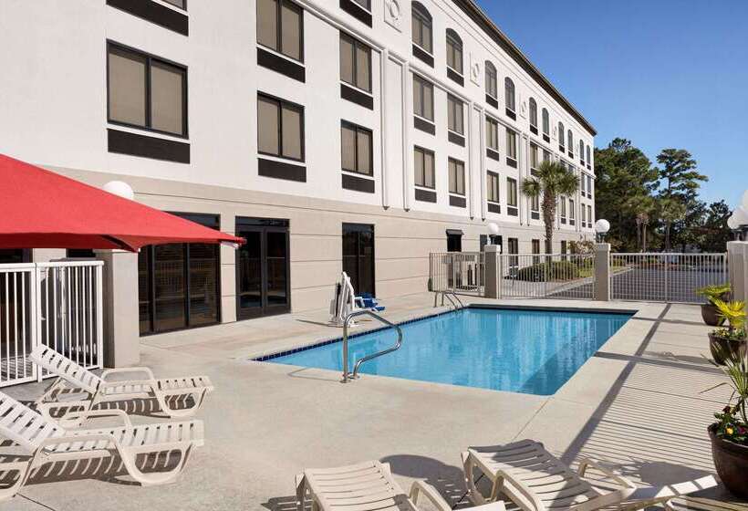 בית מלון כפרי Wingate By Wyndham Wilmington