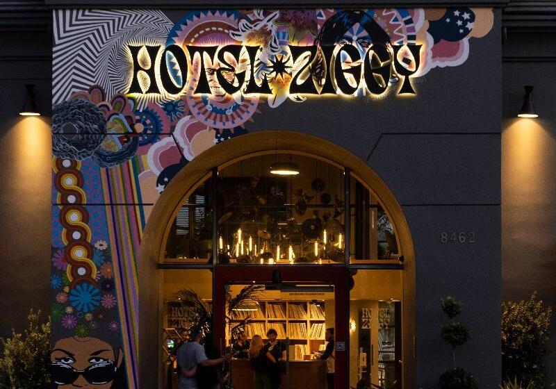Отель Ziggy Los Angeles