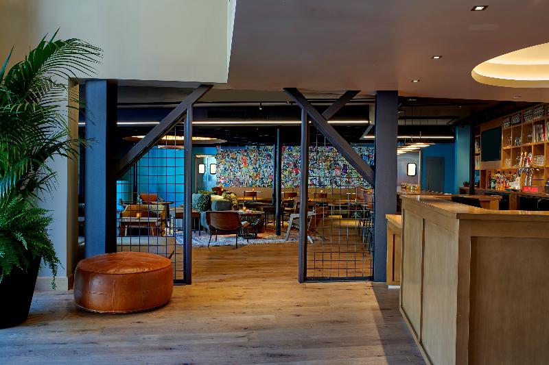 Отель Ziggy Los Angeles