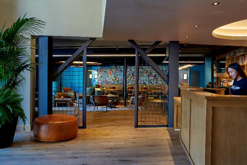 Отель Ziggy Los Angeles