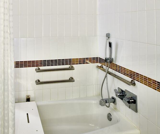 Отель Ziggy Los Angeles