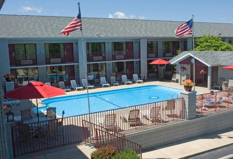 مُتل Ramada By Wyndham Branson