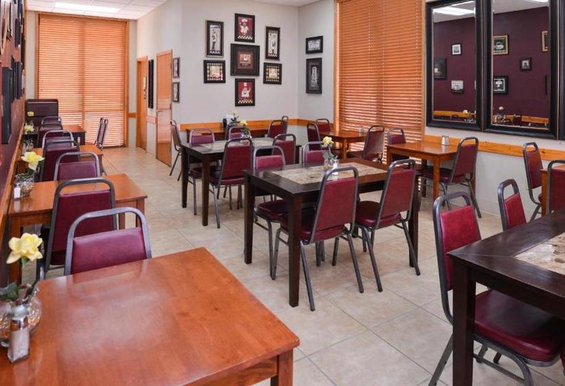 فندق على الطريق Ramada By Wyndham Branson