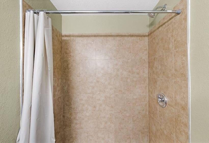 فندق على الطريق Safari Inn  Chico