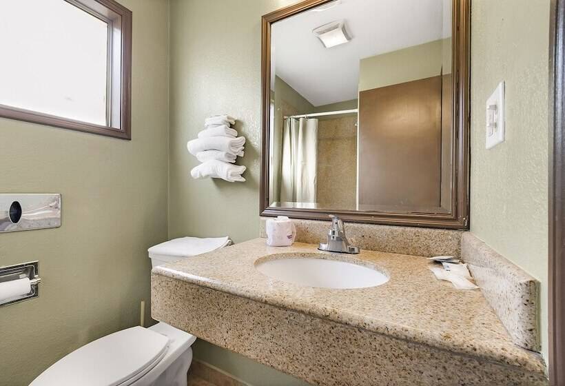 فندق على الطريق Safari Inn  Chico