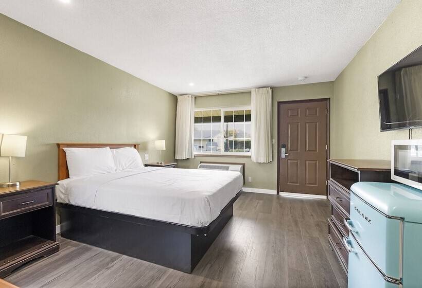 فندق على الطريق Safari Inn  Chico