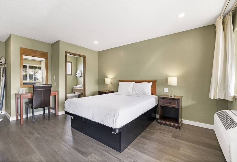 فندق على الطريق Safari Inn  Chico