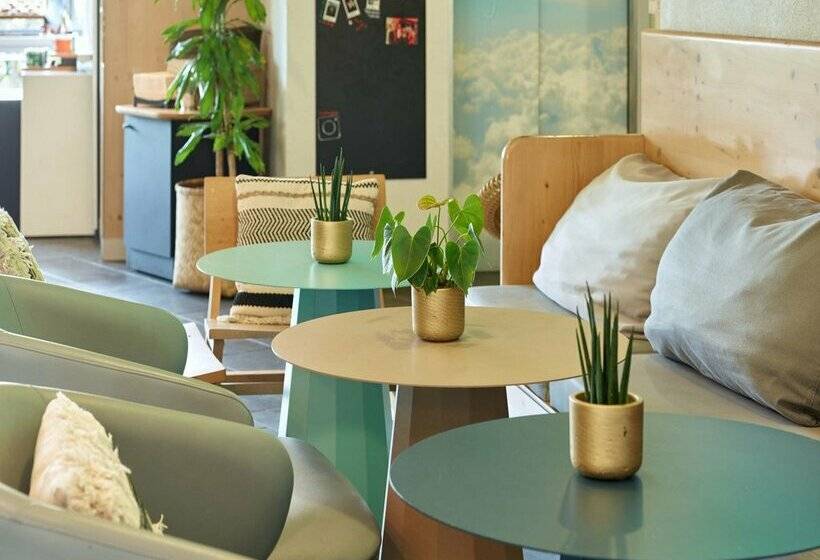 B&B HOTEL Rueil Malmaison