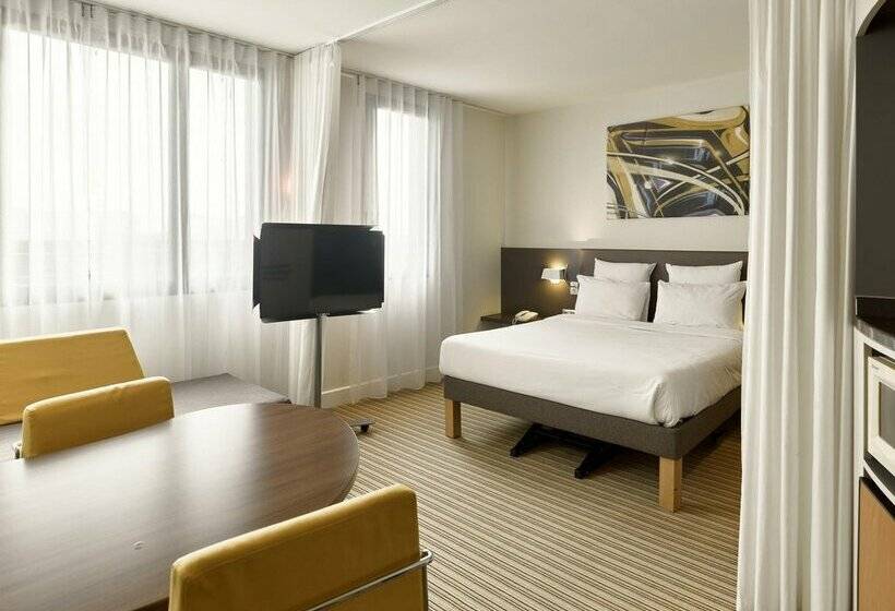 B&B HOTEL Vélizy