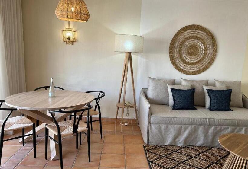 استراحتگاه Pestana Palm Gardens