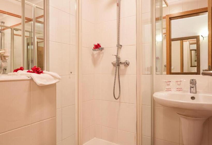 استراحتگاه Pestana Palm Gardens