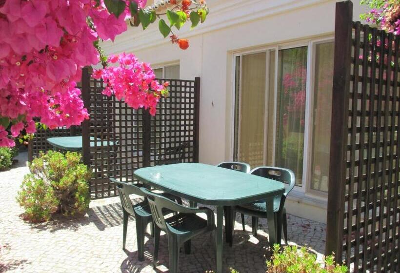 استراحتگاه Pestana Palm Gardens