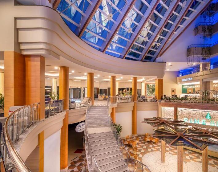 منتجع Pine Beach Belek
