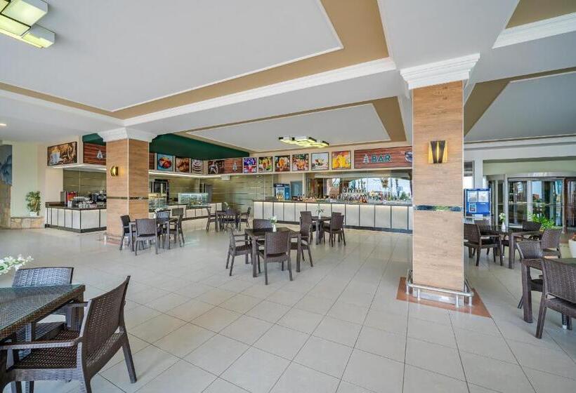 منتجع Pine Beach Belek