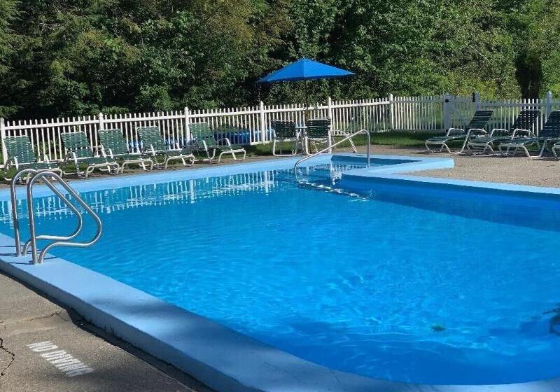 Stowe Motel & Snowdrift