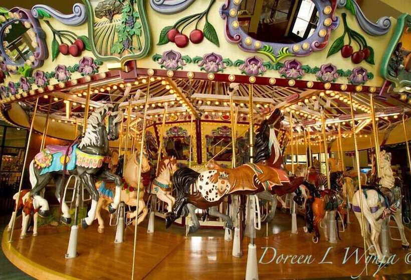 The Grand Hotel   Salem