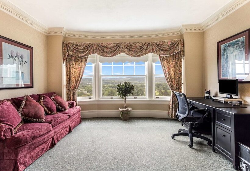 Traditions Hotel & Spa, Ascend Hotel Collection