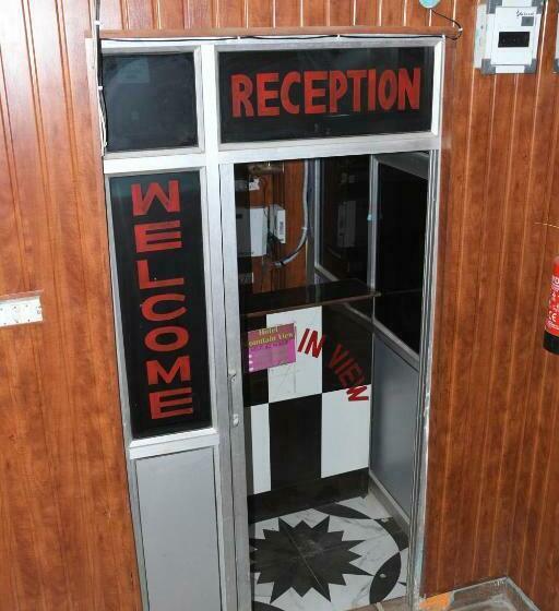 酒店 Mountain View And Rooftop Restaurant