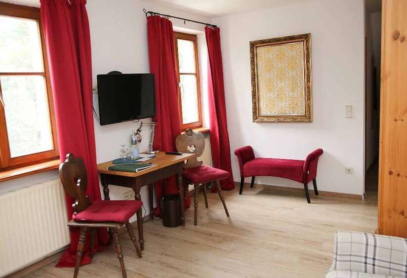 فندق صغير Gasthof Schloßbräu Lintach