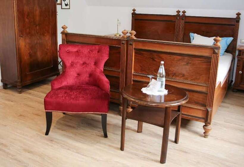 فندق صغير Gasthof Schloßbräu Lintach