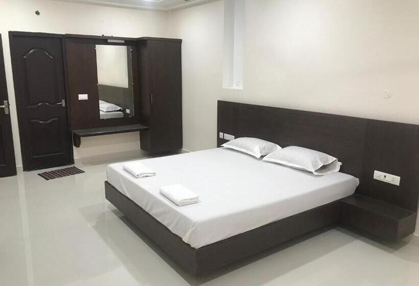فندق صغير Sri Krishna Residency