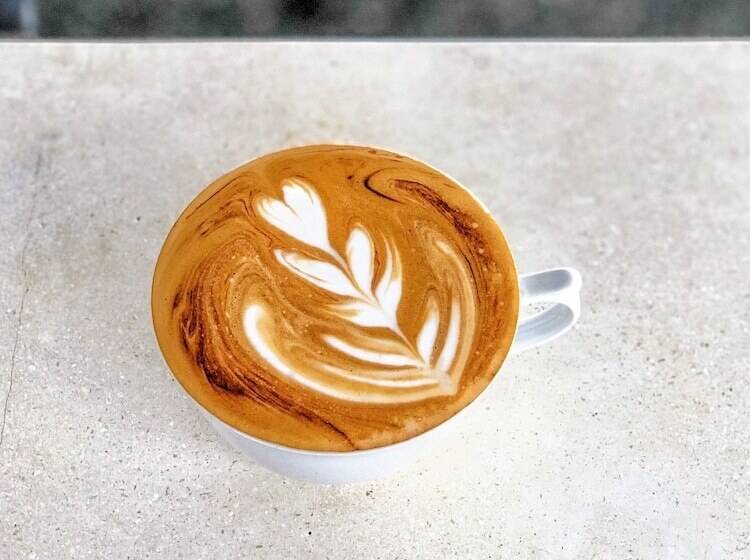 הוסטל Swell Hotel, Pool Bar & Restaurant