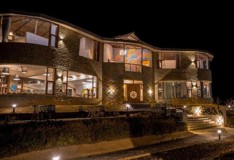 Общежитие Zostel Plus Bir