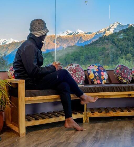 Общежитие Zostel Plus Bir