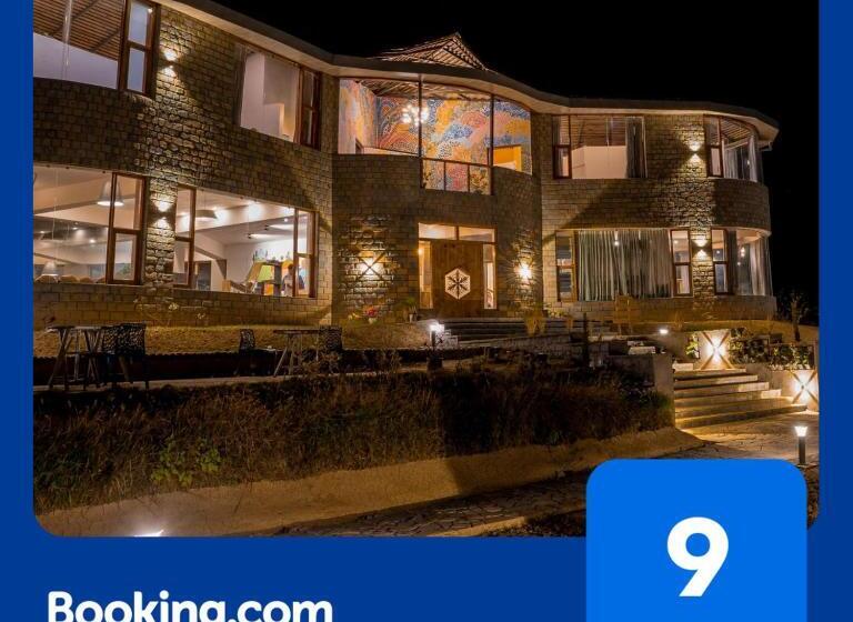 Общежитие Zostel Plus Bir