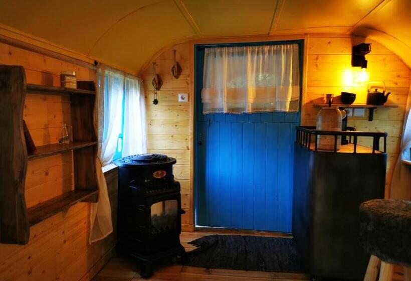 민박 La Maison Des Oiseaux. Roulotte