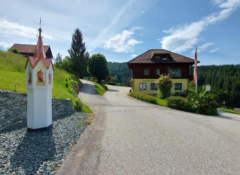 مبيت وإفطار Landgasthof Hasbauer