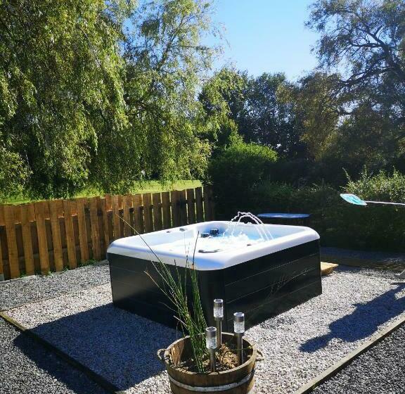 مبيت وإفطار Le Domaine De Coat Rogan, La Chambre Du Tregor