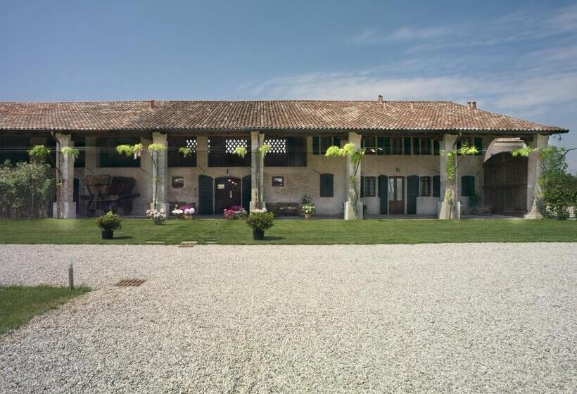 مبيت وإفطار Tenuta Le Risare