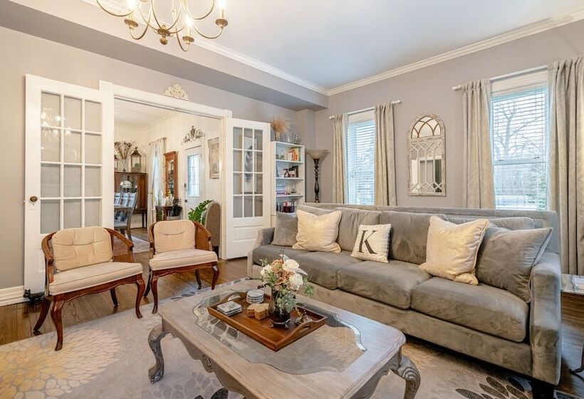 مبيت وإفطار The Kingsville House