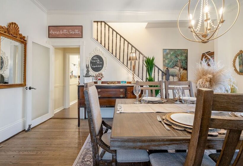 مبيت وإفطار The Kingsville House