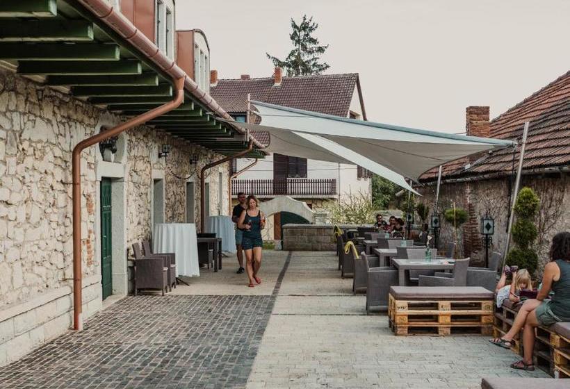 צימר Zsadányi Vendégház