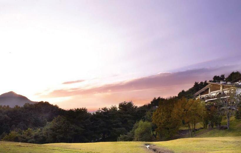 Club Es Jecheon Resort