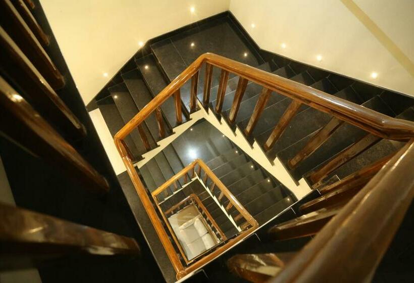 Hotel Aamantran At Fort Maheshwar