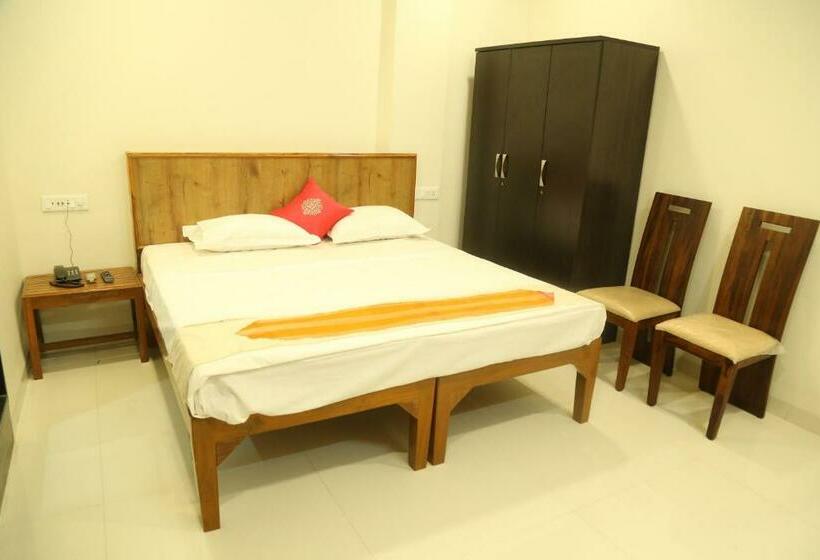 Hotel Aamantran At Fort Maheshwar