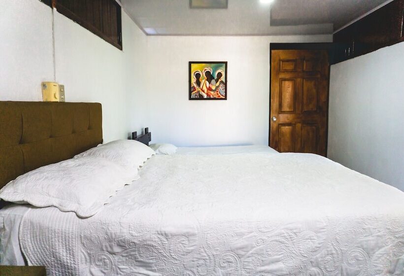 فندق Cabinas El Prado