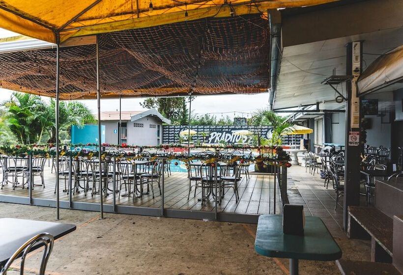 فندق Cabinas El Prado