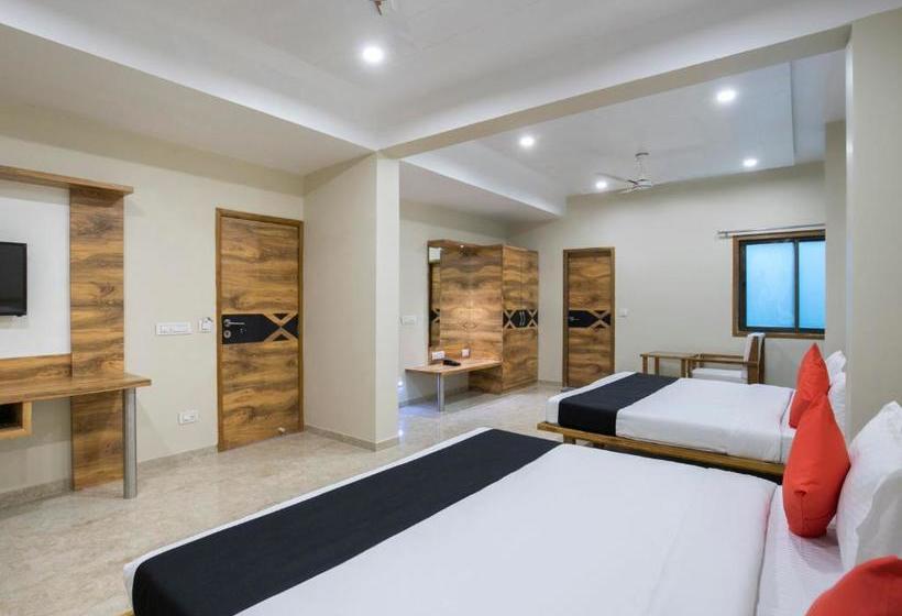 Capital O 66898 Hotel Temple View