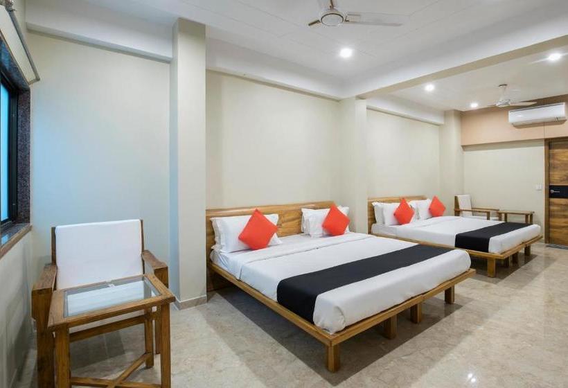 Capital O 66898 Hotel Temple View