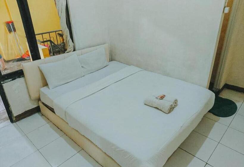 酒店 De Luck Homestay Near Alun Alun Sidoarjo Mitra Reddoorz