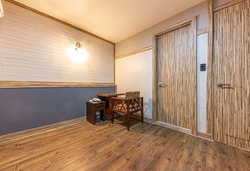 בית מלון כפרי Eumseong Haru