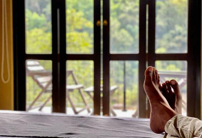 فندق Forest Shade Eco Resort