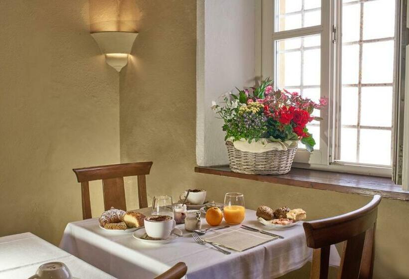 فندق Foresteria Del Gavi