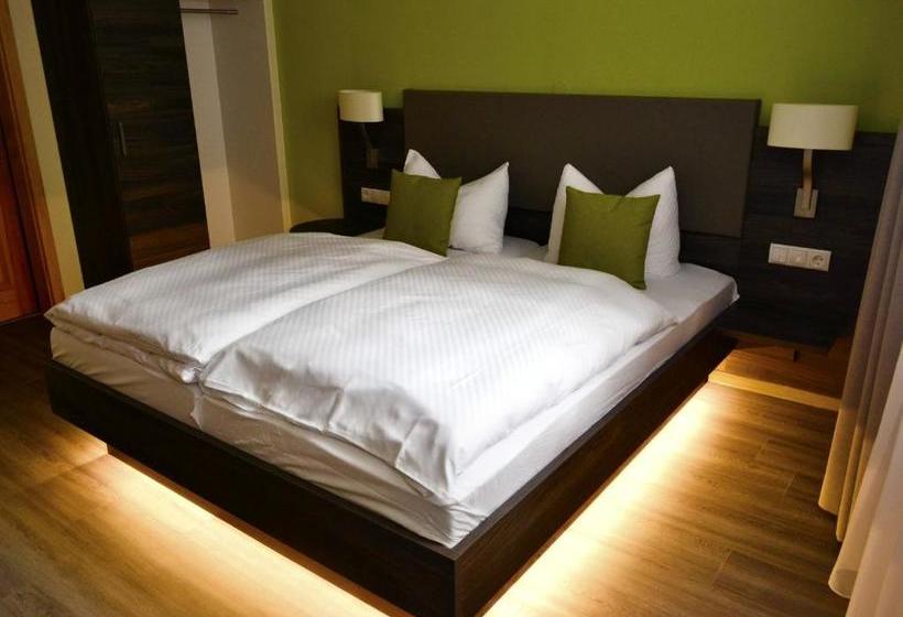 ホテル Gästehaus Schmitt Und Tacheles Landrestaurant